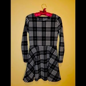 Children’s Place Girls Size14/16 Black&White Dress